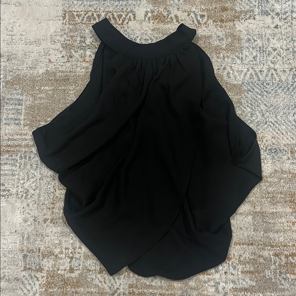 ‼️ 2 Summer Tops ‼️ - Picture 2 of 5